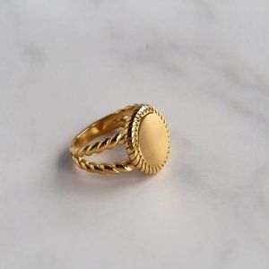 18k Gold plated oval ring - Vintage inspired
